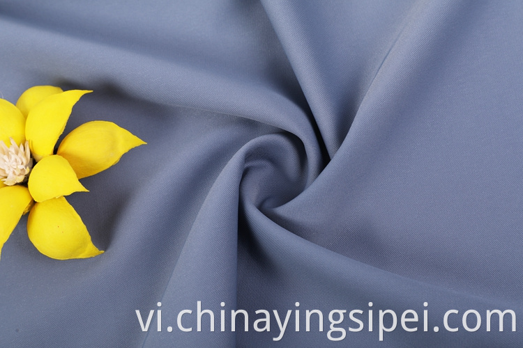 Wholesale eco friendly dyed wove cloth twill polyester fabric exporters